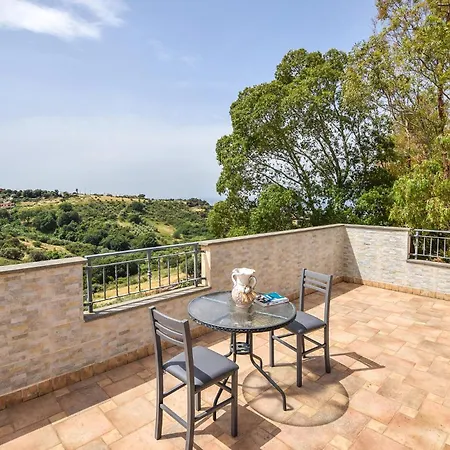 Stunning In With Kitchenette Civitavecchia